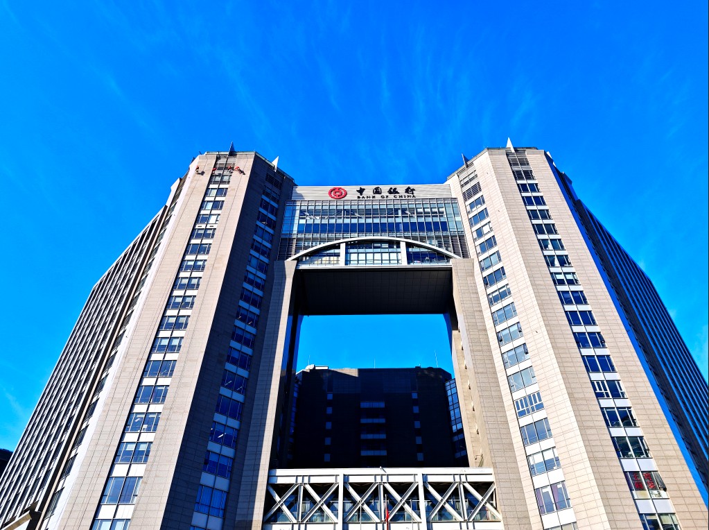 【青青草影视環境·外牆清洗】凱恒中心